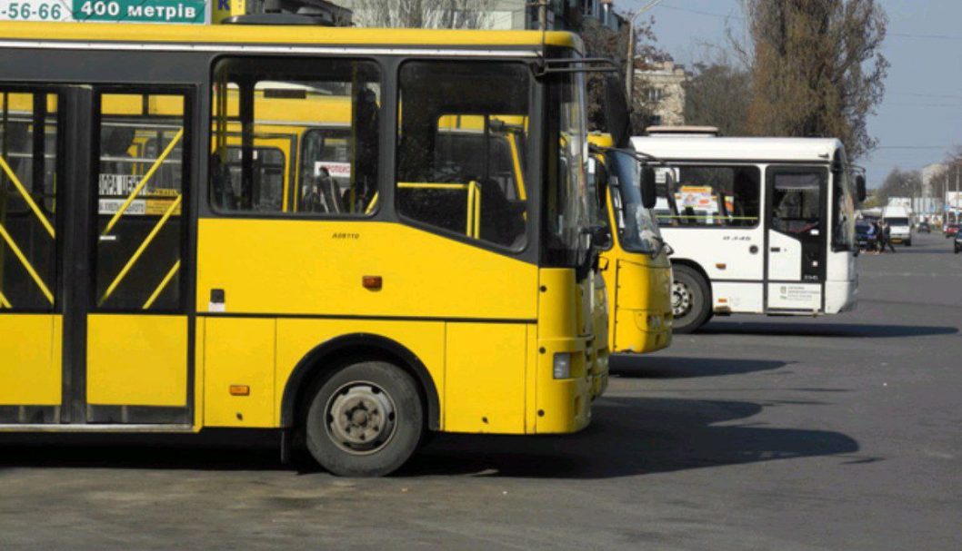 В Днепре после ракетной атаки на город некоторые автобусы поменяли маршруты - рис. 1