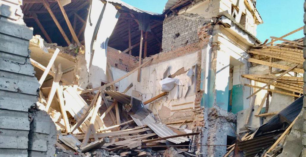 Российские оккупанты уничтожили школу в Синельниковском районе (Фото) - рис. 3