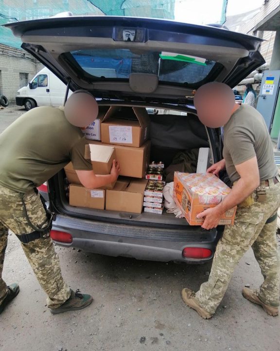 Волонтери Дніпра передали для постраждалих у Кременчуці два фургони медикаментів (Фото) - рис. 5