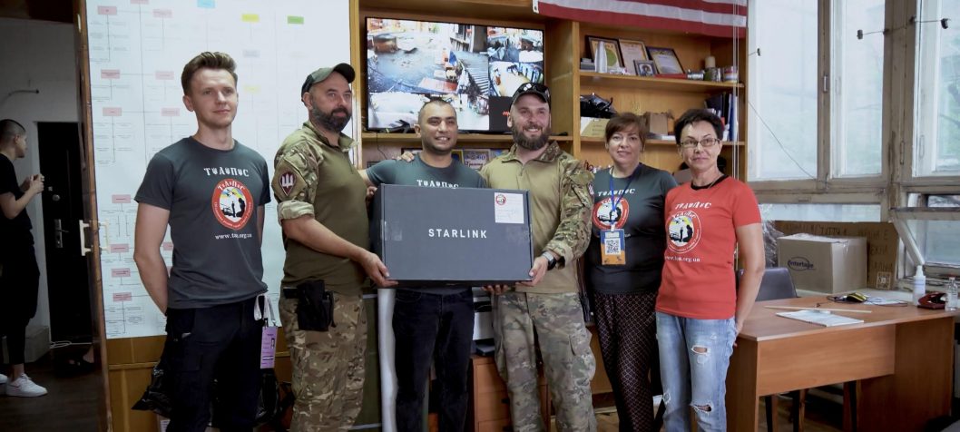Волонтери Дніпра передали воїнам ЗСУ дрони, генератор, Starlink та гуманітарну допомогу - рис. 4