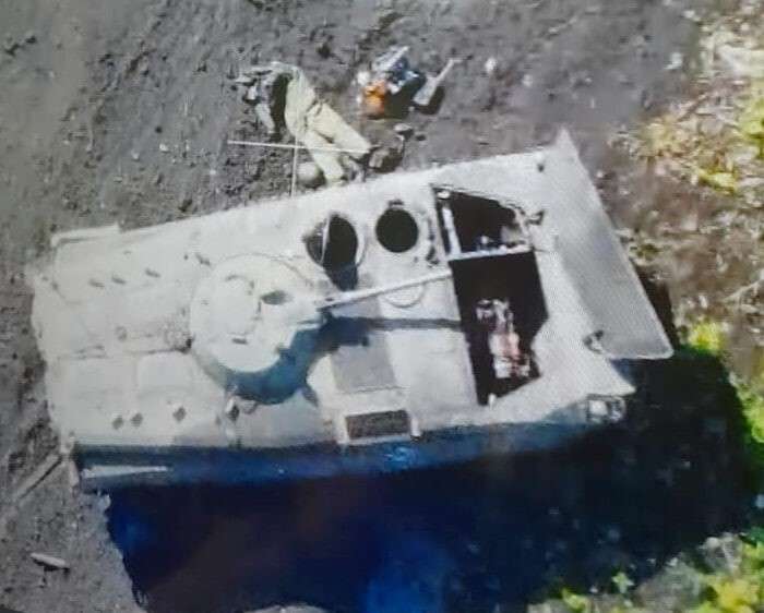 Дніпровська 93 ОМБр "Холодний Яр" знищила танк окупантів разом із екіпажем - рис. 1