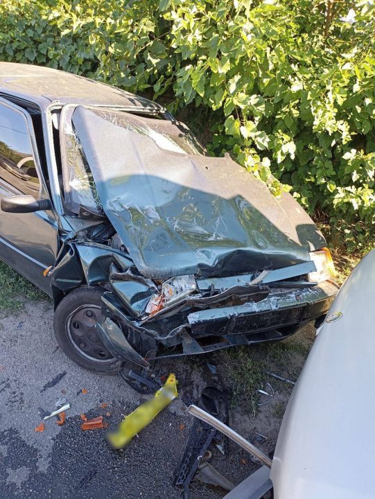 В Днепре несовершеннолетний водитель на ЗАЗ врезался в Mercedes Sprinter - рис. 2