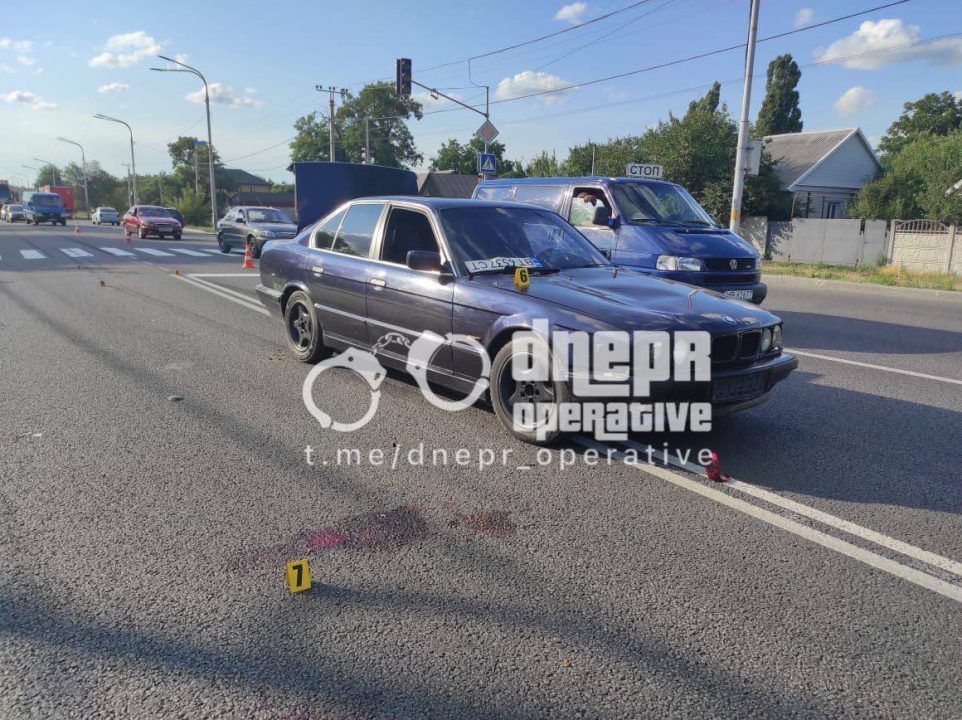 У Дніпропетровській області водій BMW насмерть збив пішохода - рис. 1