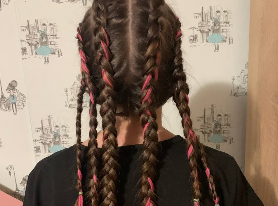 12-річна дніпрянка плете коси, аби допомогти ЗСУ - рис. 2
