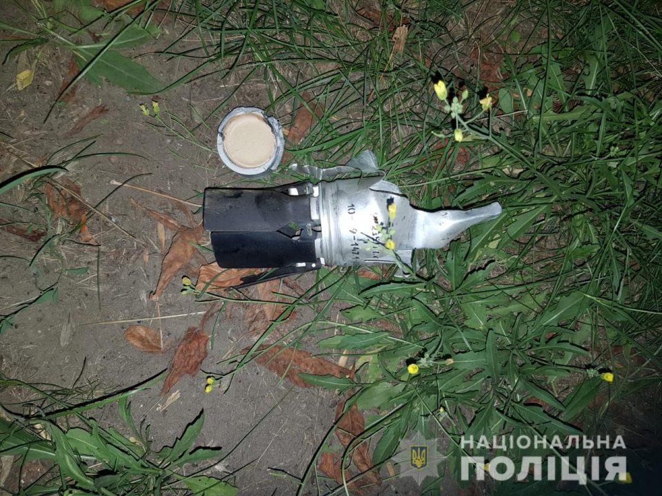 Взрывотехники Кривого Рога разминируют территории после обстрелов российских оккупантов - рис. 1