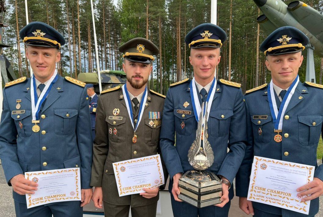 Офицер танковой бригады из Днепропетровщины в составе сборной завоевал «золото» по аэронавтическому пятиборью - рис. 2