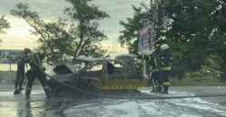 У Дніпрі на виїзді з міста зіткнулися два авто: одна машина повністю згоріла - рис. 6