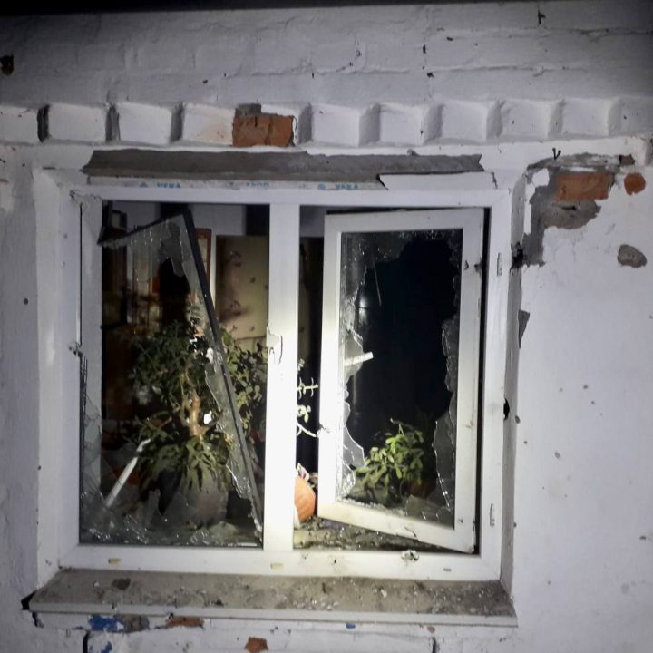 Понівечені будівлі, ЛЕП, є постраждалі: ворог випустив близько 20 реактивних снарядів по Нікопольському району - рис. 4