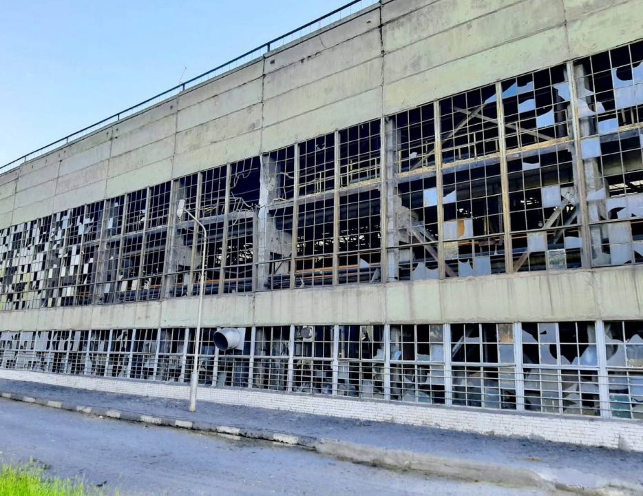 Ночью российские оккупанты выпустили по Никополю 120 реактивных снарядов: есть пострадавшие и разрушения - рис. 3