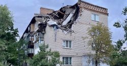 Очільник Нікопольської РВА показав як російські окупанти обстрілюють житлові будинки - рис. 21