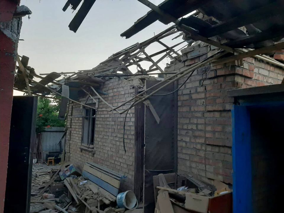 Російські окупанти обстріляли два райони Дніпропетровщини: пошкоджені будинки та ЛЕП - рис. 3