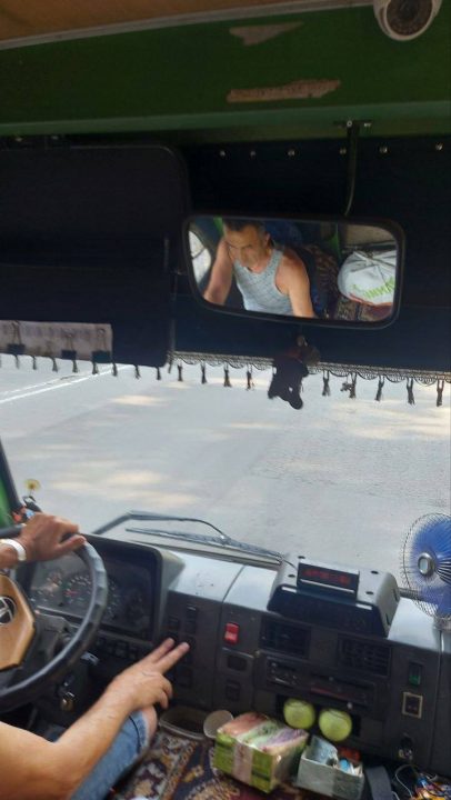 В Днепре водитель автобуса порвал пассажирке блузку (Фото) - рис. 2