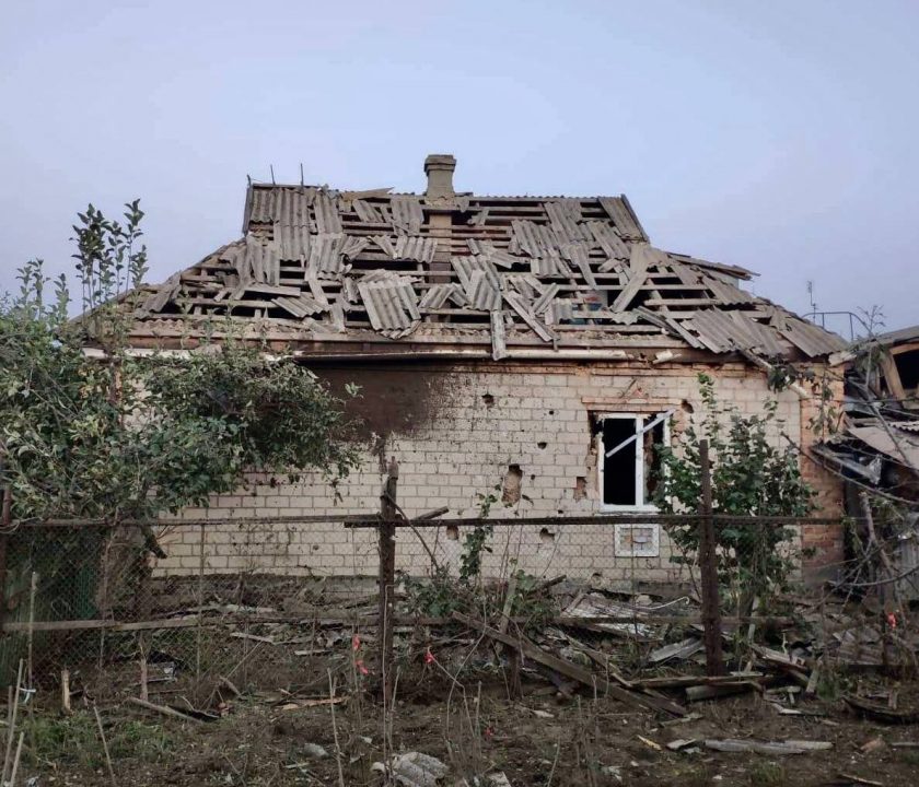 Російські окупанти накрили вогнем три райони Дніпропетровщини: є поранені та руйнування (Фото) - рис. 2