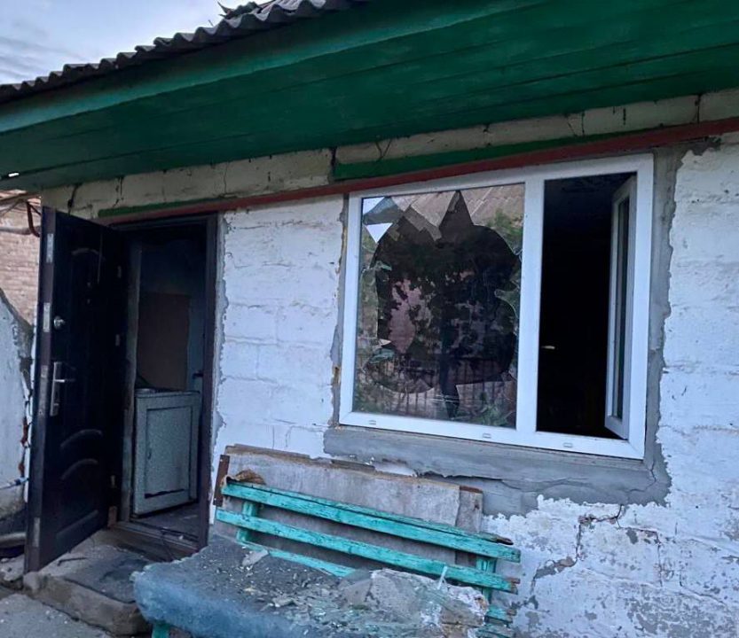 По Никопольскому району оккупанты выпустили 60 снарядов из “Градов”: ранены два человека - рис. 2