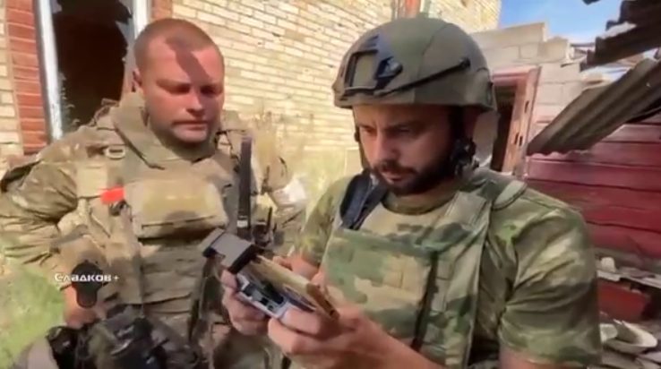 "Мы его теряем": ВСУ похитили дрон оккупантов прямо на глазах у известного пропагандиста - рис. 1