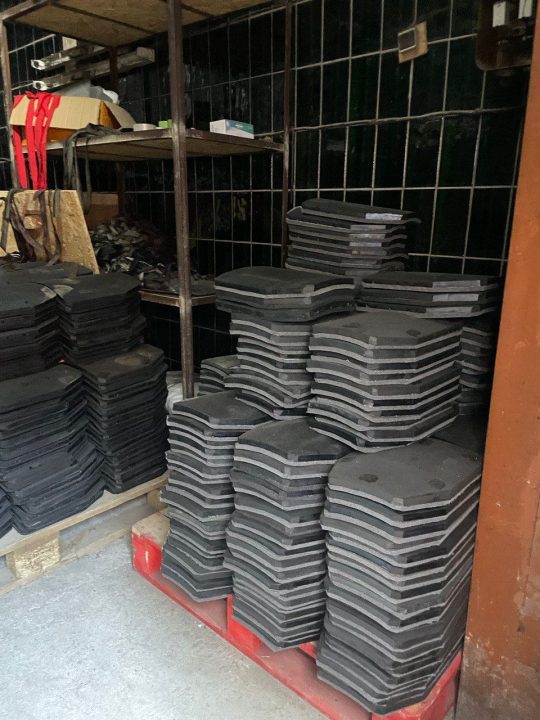 Волонтеры Днепра продолжают эвакуировать людей и доставлять гуманитарную помощь (Фото) - рис. 17