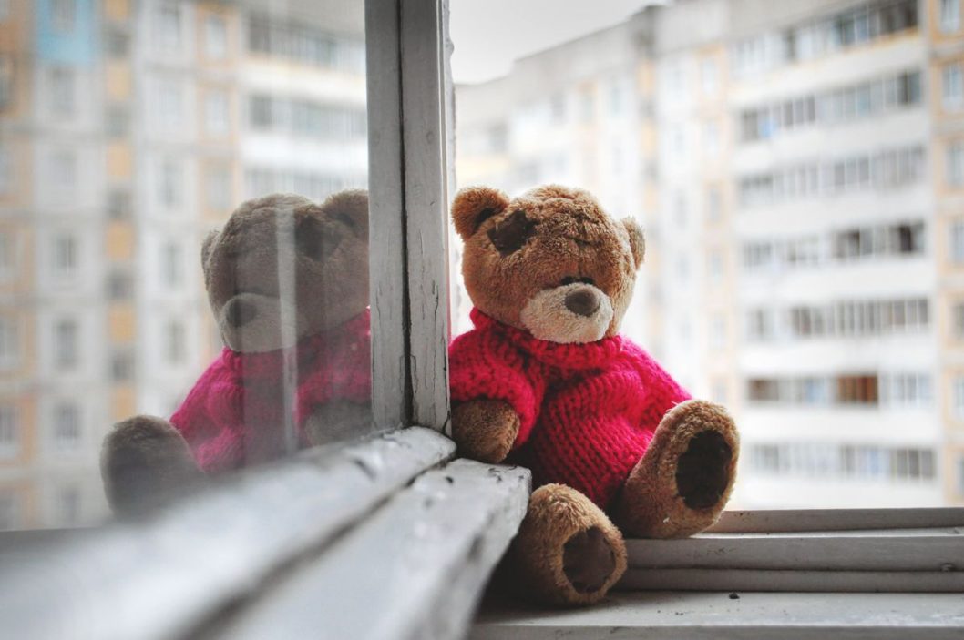 З початку року на Дніпропетровщині випали з вікон 11 дітей - рис. 1