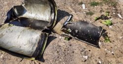 Обломки сбитой крылатой ракеты «Калибр» повредили частные дома в Покрове - рис. 13