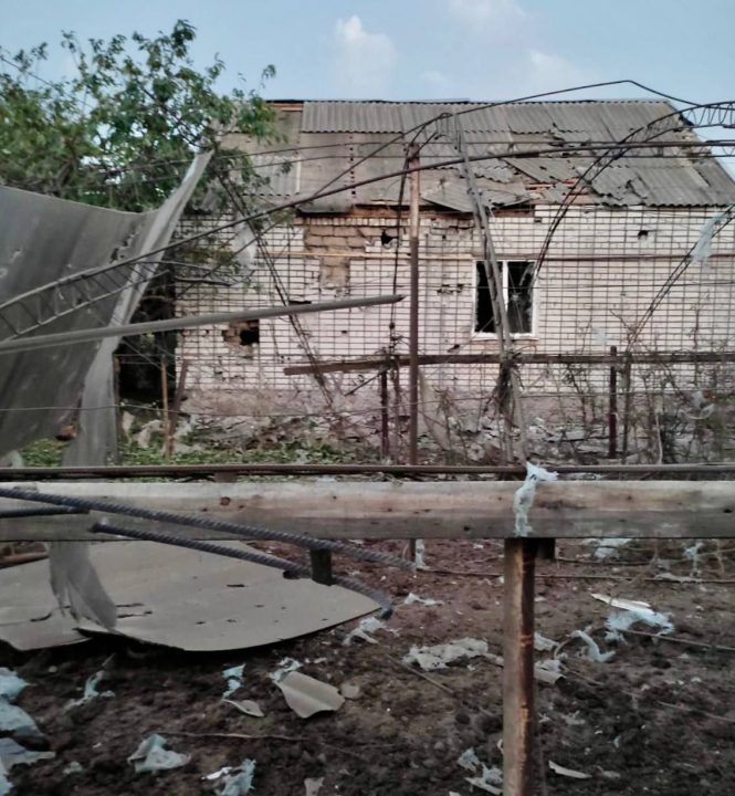 Российские оккупанты ночью обстреляли два района Днепропетровщины: есть погибшие и раненые - рис. 2