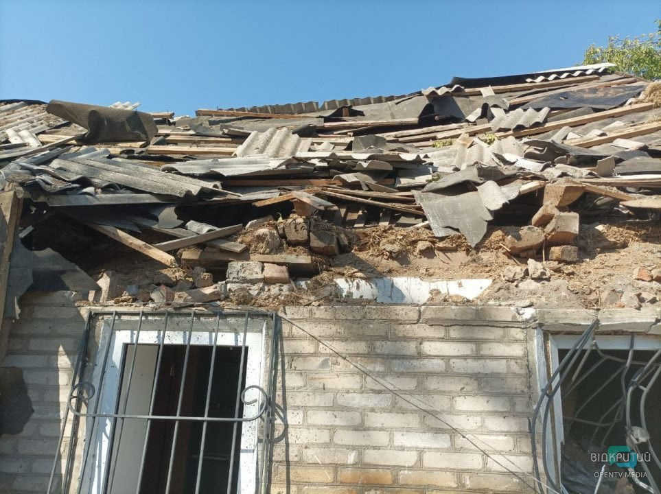 Російські окупанти нанесли серію ракетних та артилерійських обстрілів по Дніпропетровщині: нові подробиці - рис. 2