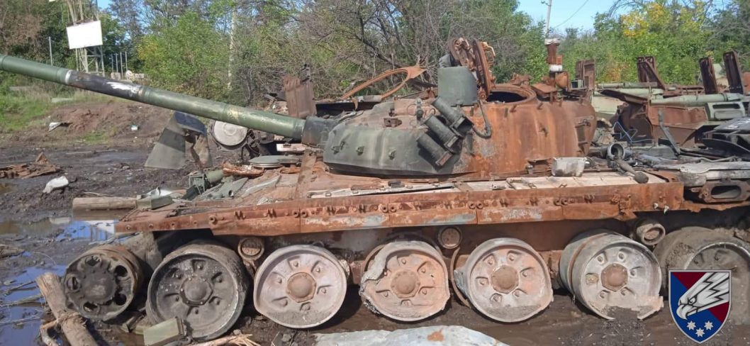 Січеславські десантники показали розбиту техніку та знищених російських окупантів у валянках (Фото) - рис. 3