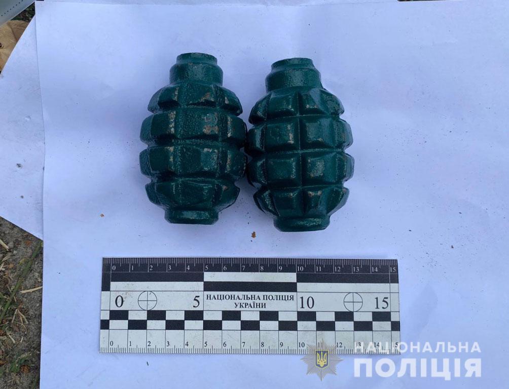 В Павлограде полицейские задержали мужчину, незаконно сбывавшего оружие и боеприпасы - рис. 3