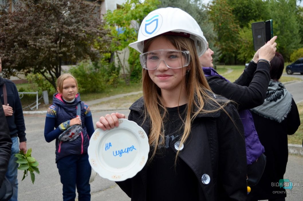 В Днепре на День города провели традиционную акцию «Тарелка счастья» (Фото) - рис. 7