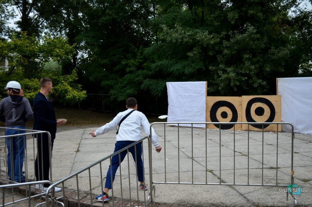 В Днепре на День города провели традиционную акцию «Тарелка счастья» (Фото) - рис. 19