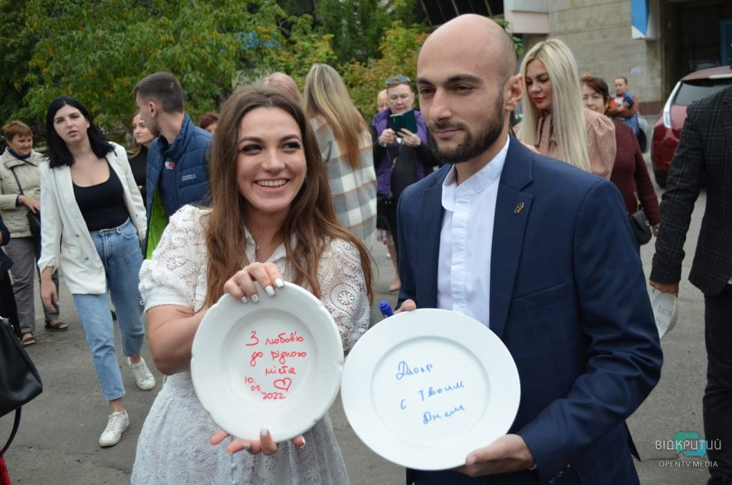 В Днепре на День города провели традиционную акцию «Тарелка счастья» (Фото) - рис. 26