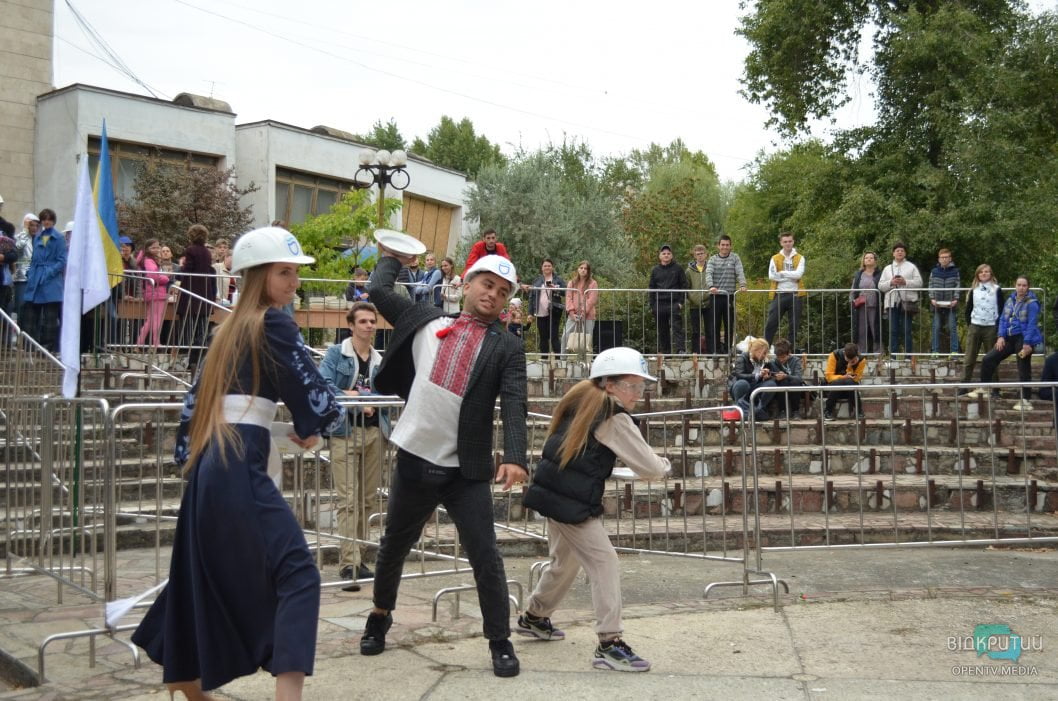 В Днепре на День города провели традиционную акцию «Тарелка счастья» (Фото) - рис. 10
