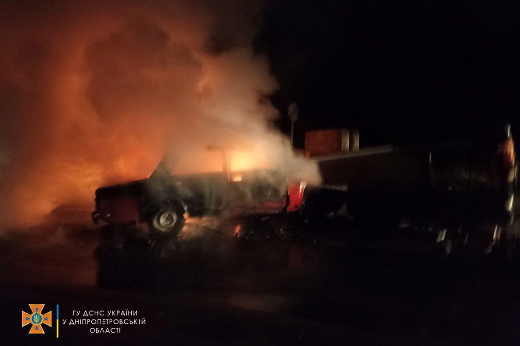 На Днепропетровщине в результате ДТП сгорел заживо водитель (Фото/Видео) - рис. 1