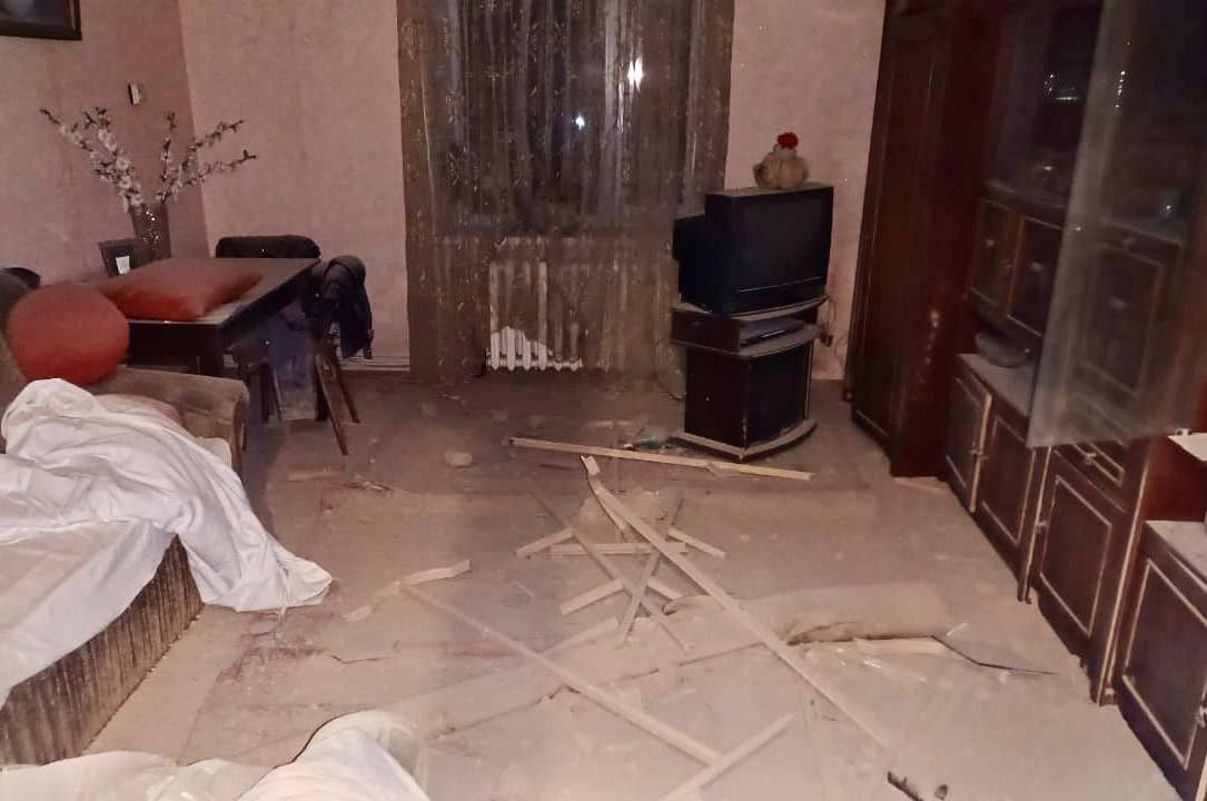 Ворог обстріляв території Нікопольського району: пошкоджені будинки та обірвані ЛЕП - рис. 3