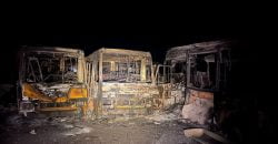 Рятувальники знайшли тіло третього загиблого під час ракетного удару окупантів по АТП у Дніпрі - рис. 19