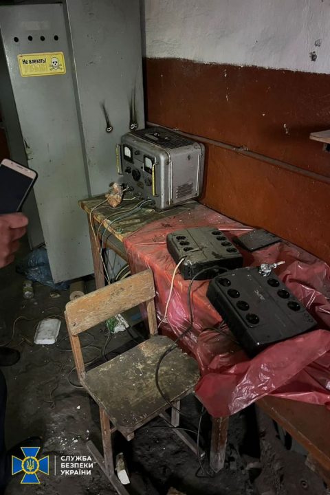 На освобожденной территории Харьковщины СБУ обнаружила еще одну пыточную камеру оккупантов (Фото) - рис. 3