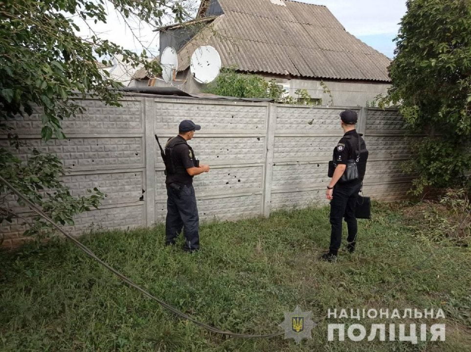 Полиция Днепропетровщины документирует последствия обстрелов оккупантами районов на юге области (Фото) - рис. 1