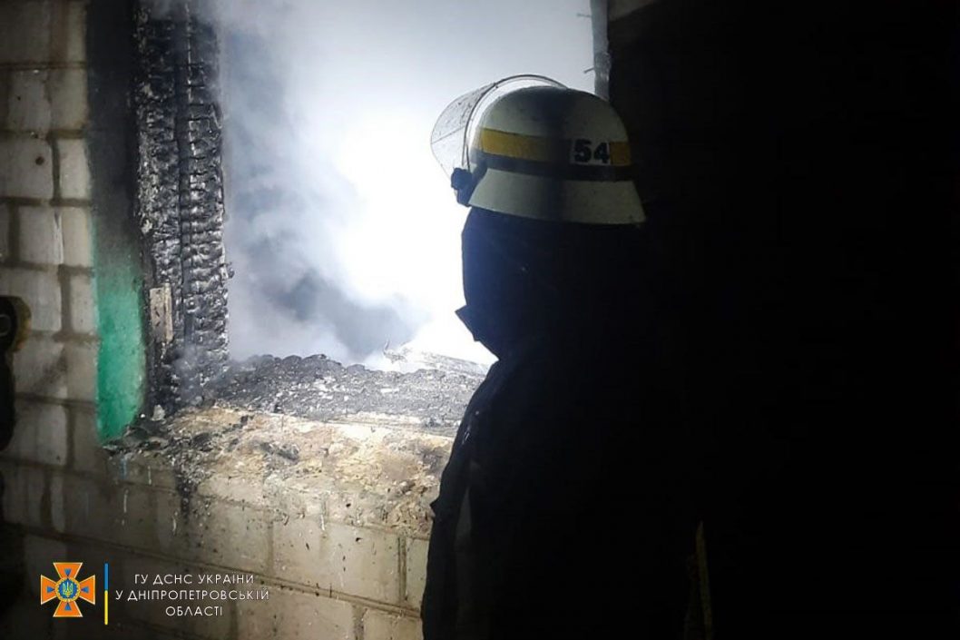 На Днепропетровщине во время пожара в частном доме погиб мужчина - рис. 2
