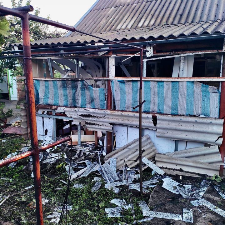 Ворог вночі обстріляв Нікопольський та Криворізький райони: поранено 57-річну жінку - рис. 5