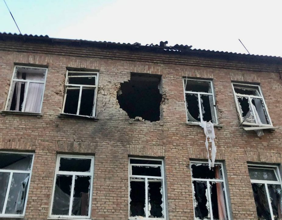 Российские оккупанты всю ночь били артиллерией по гражданской инфраструктуре в Никопольском районе - рис. 1