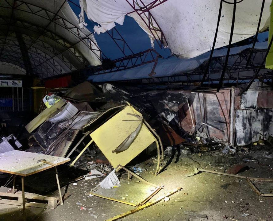 Ранены мирные жители, разрушена инфраструктура: враг минувшей ночью бил по Никопольскому району (Фото) - рис. 6