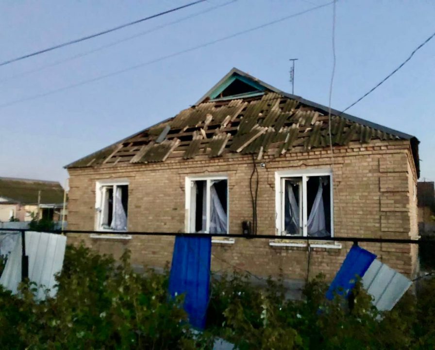 Окупанти обстріляли всі громади Нікопольського району Дніпропетровщини - рис. 1
