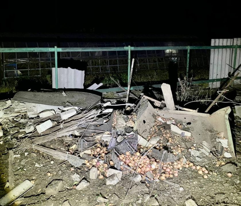 Один загиблий, п'ятеро поранених і сильні руйнування: наслідки нічного удару окупантів по Дніпру - рис. 2