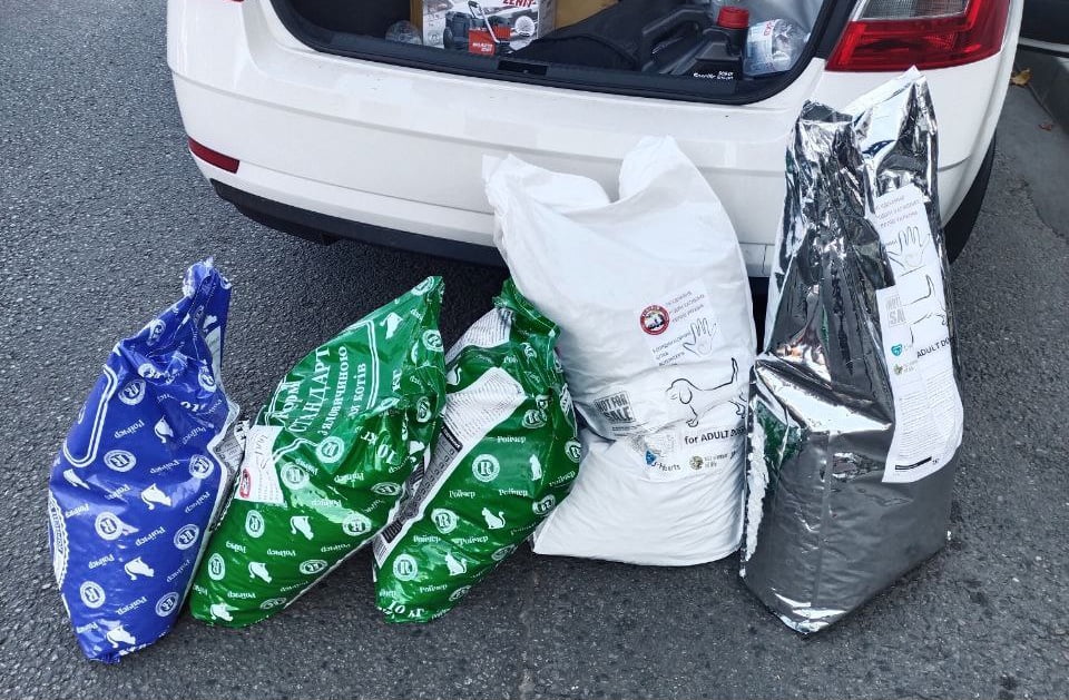 Електроприлади, продукти, білизна: волонтери Дніпра допомагають військовим та переселенцям (Фото) - рис. 8