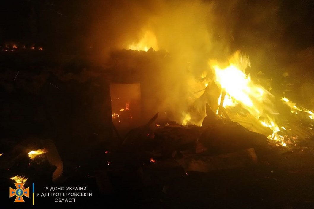 У Тернівці на Дніпропетровщині згорів приватний житловий будинок (Фото/Відео) - рис. 1