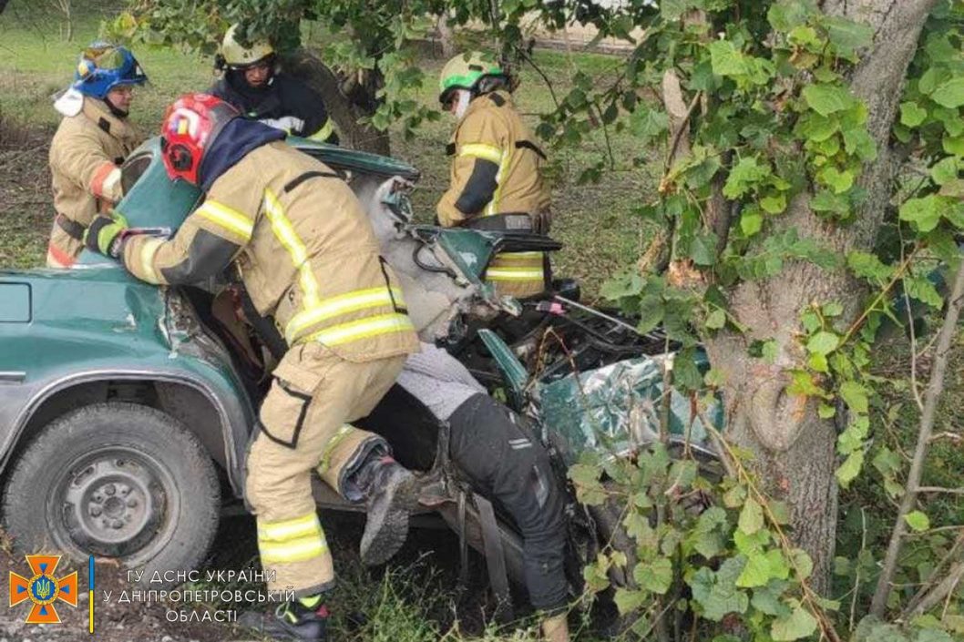 Погиб подросток: в Днепропетровской области произошла авария (Фото) - рис. 1