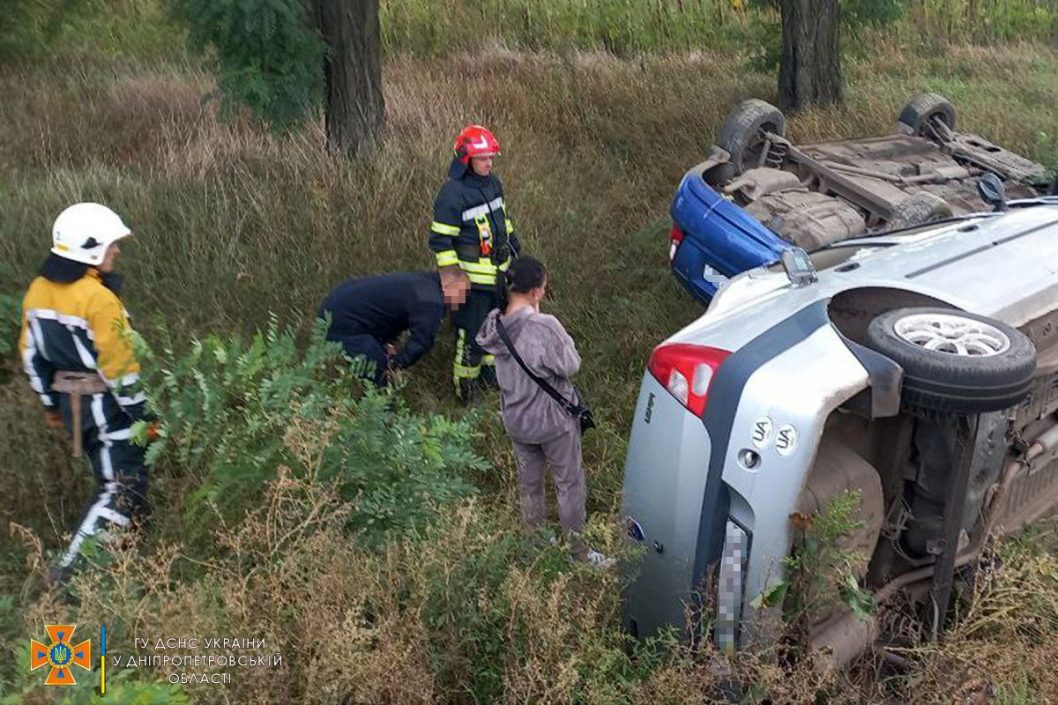 У Дніпропетровській області рятувальники допомогли ліквідувати наслідки ДТП - рис. 3