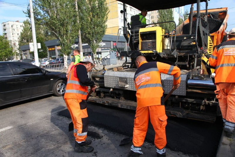После полугодовой паузы в Днепре начали ремонтировать дороги: почему работы не выполняли раньше - рис. 5