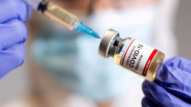 В Украине разрешили делать вторую бустерную прививку от COVID-19 - рис. 1
