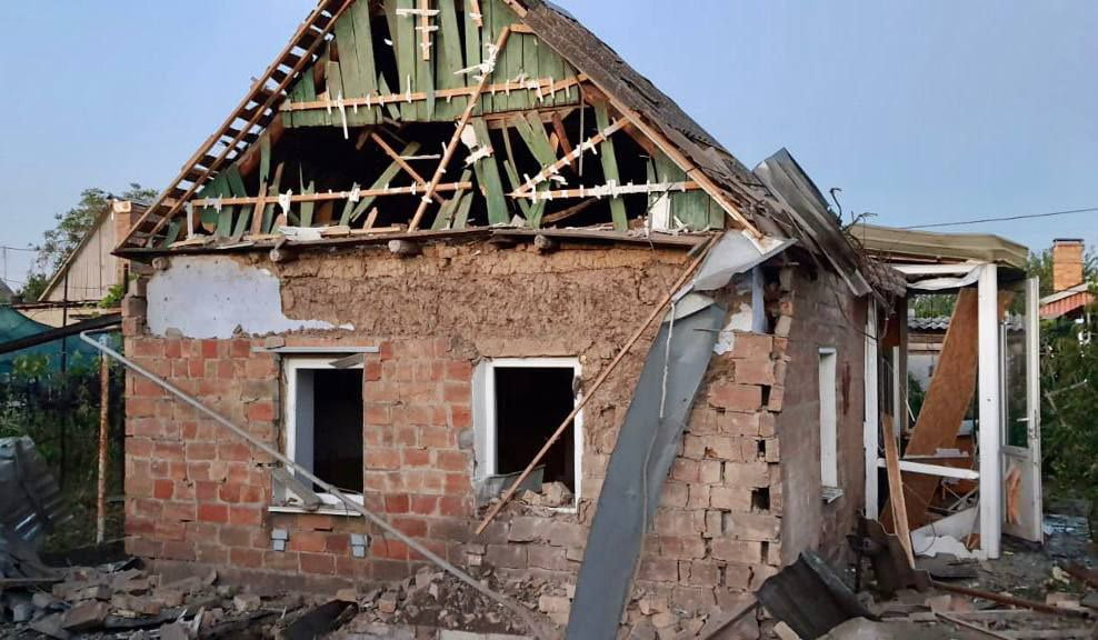 Российские оккупанты обстреляли Никопольский район: есть пострадавшие, 2000 семей без света - рис. 3