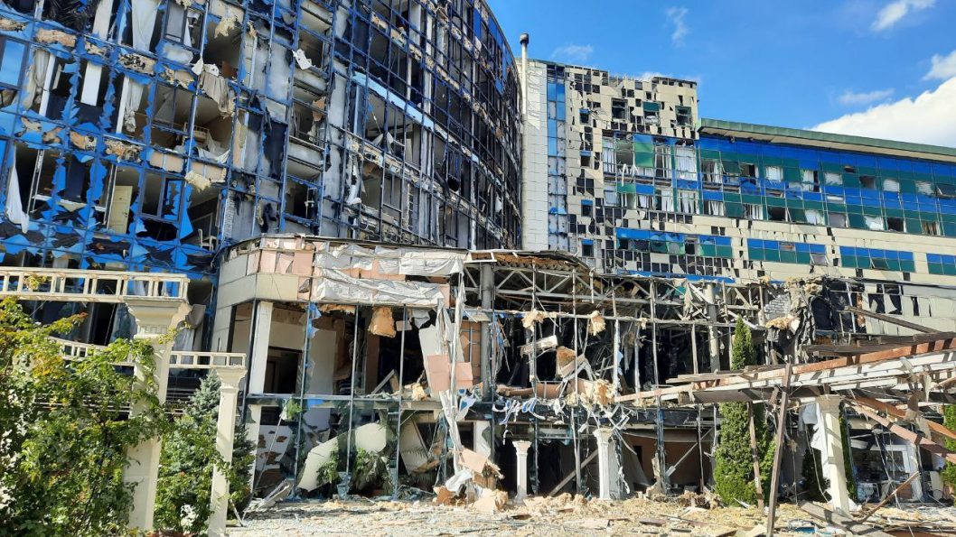 В результате обстрела Харькова пострадали 14 человек, среди них есть дети - рис. 1