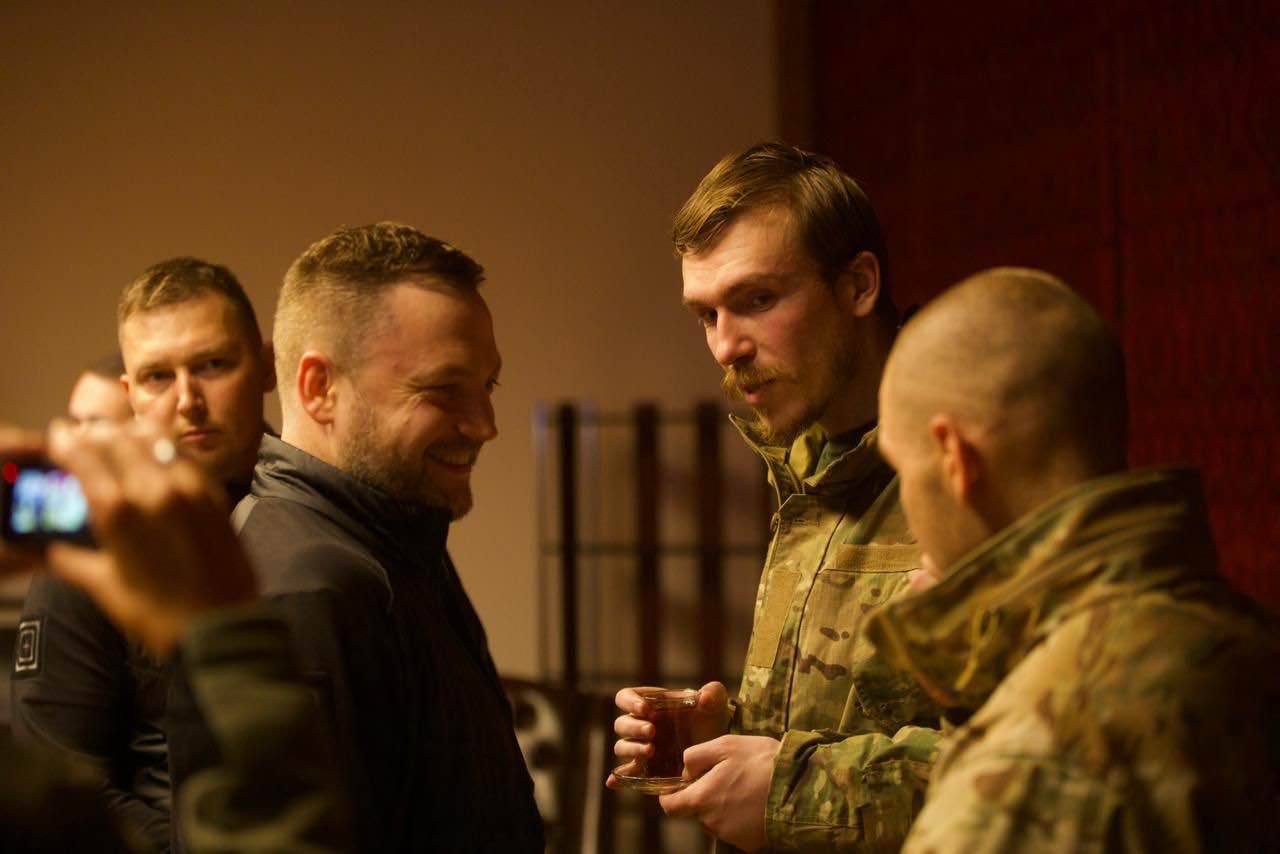 Официально: Украина вернула из российского плена 215 военных вместе с защитниками Азовстали - рис. 7